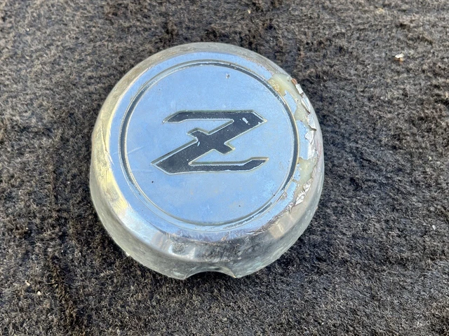 NISSAN DATSUN 280ZX 40343 P0000 OEM Center Wheel Hub Cap Rim