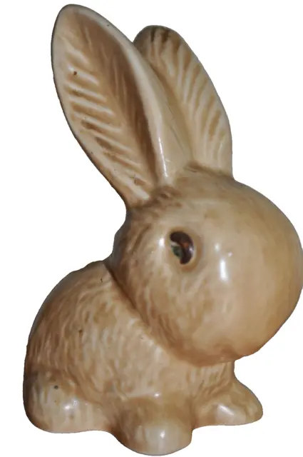 VINTAGE SYLVAC RABBIT, RARE, PALE YELLOW number 990 COLLECTABLE Very  gd cond.