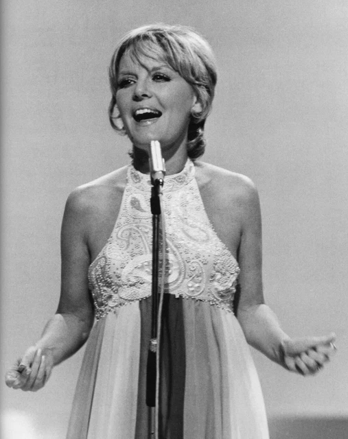Petula Clark 8x10 Photo - Iconic British Singer & Actress  - Down Town - 4