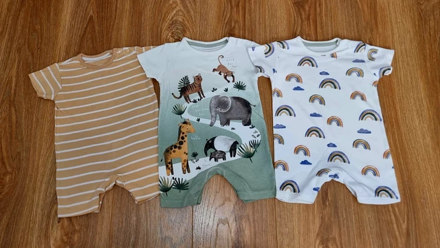 #33 Enorme pacchetto di abiti estivi per bambine età 9-12 mesi pantaloncini con pappe top 3