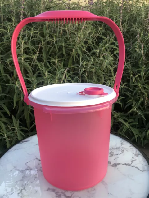 TUPPERWARE NEW EXTRA LARGE BUCKET CANISTER 8.5 L WITH HANDLE-IN PINK COLOR  !!!
