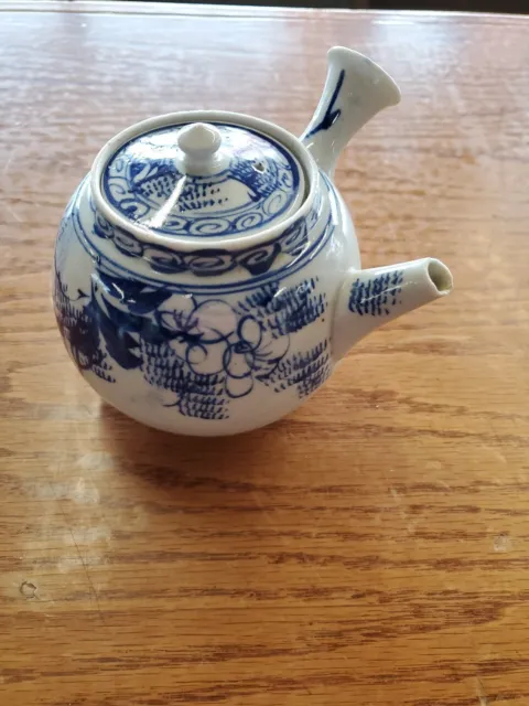 Japanese Meiji Period Kyusu Tea Pot Blue And White