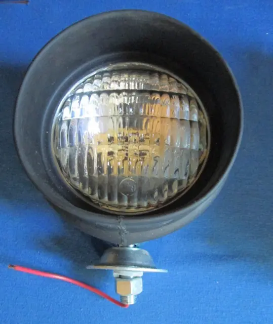 NEW Midwest 203410 Tractor Implement Utility 6 Volt Sealed Beam Light