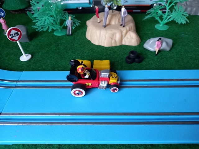 Voiture Mickey Mouse pour circuit de voitures électrique CARRERA FIRST