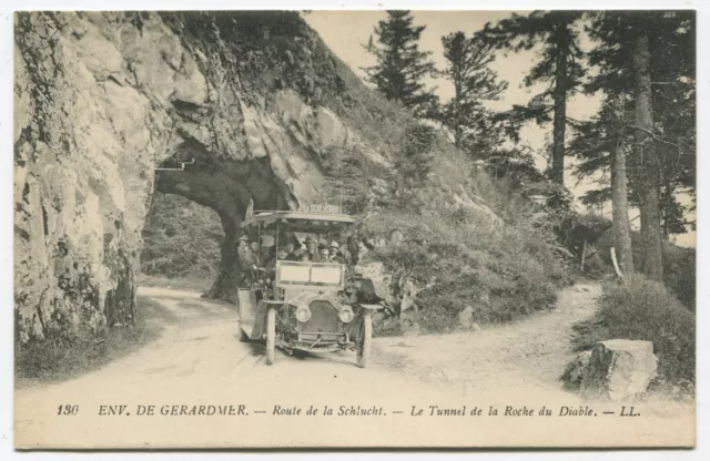 Environ de Gérardmer - Route de la Schlucht. Le Tunnel de la Roche du Diable