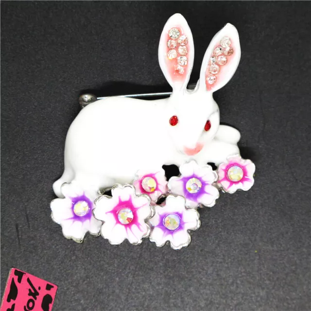 Hot Fashion Lady Pretty Crystal Flower White Enamel Rabbit Women Brooch Pin