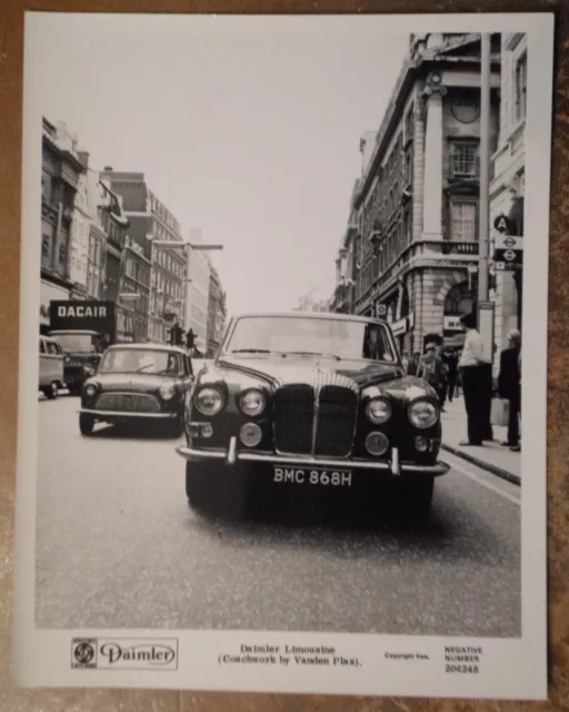 DAIMLER DS420 LIMOUSINE orig 1969 UK Mkt Press Photo - no Brochure