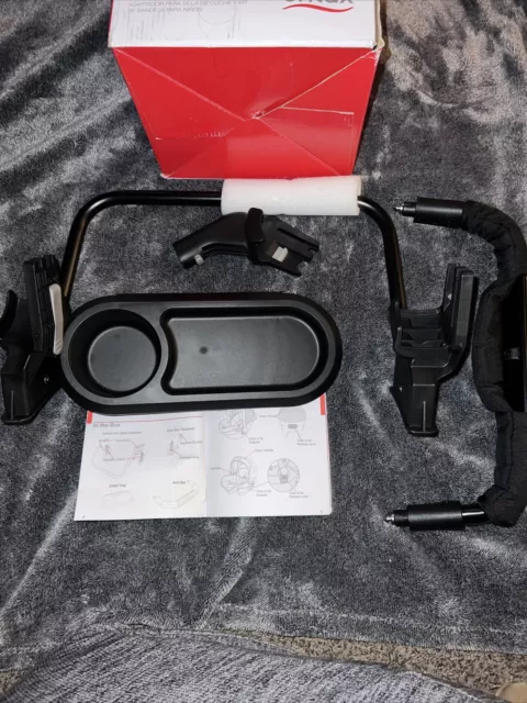 Britax B-Lively Double Infant Car Seat Adapter And Child Tray New, Open Box