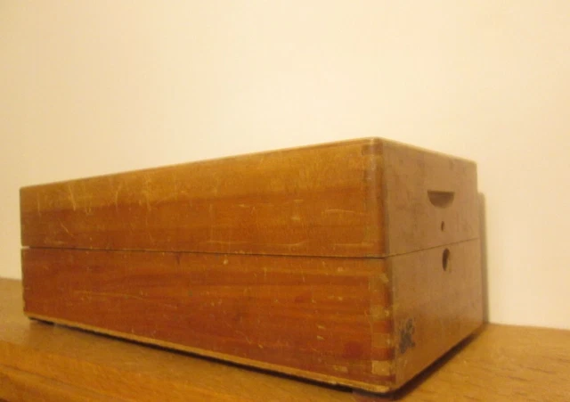 ANCIENNE BOITE EN bois coffret de rangement déco atelier garage usine old box EUR 37,90 ANCIENNE BOITE EN bois coffret de rangement déco atelier garage usine old box EUR 37,90