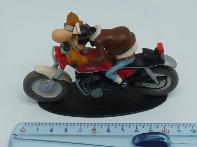 Statuette En Platre Ou Resine Suzuki Joe Bar Team 2