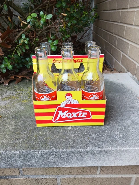 Vintage Original MOXIE Soda bottle Cardboard Carrier 6 pack tote with Bottles