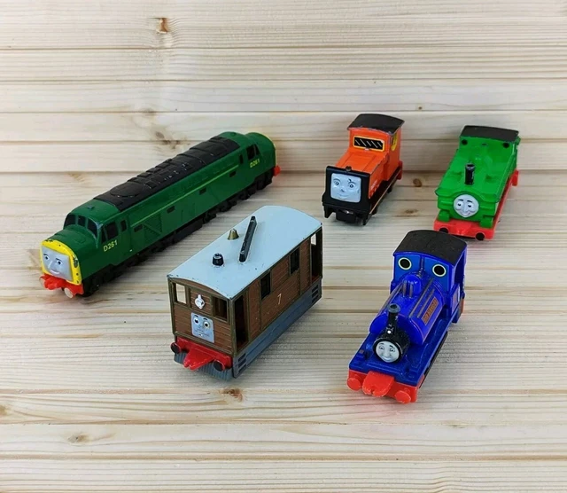 ERTL THOMAS THE Tank Engine And Friends Diecast Metal Trains Bundle Of ...