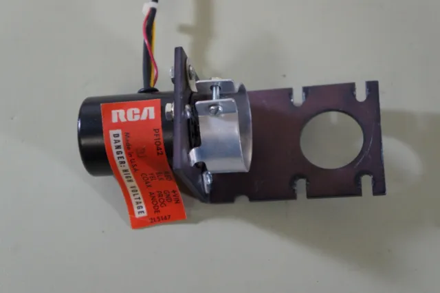 RCA PF1042 Socket for Photomultiplier Tube