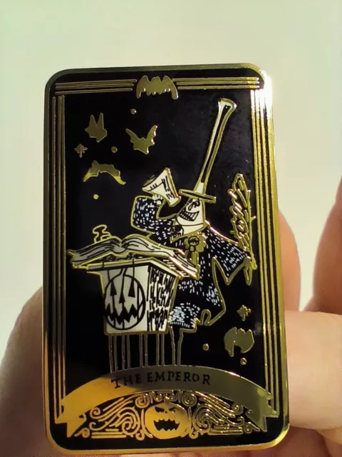 Mystery Pin LOUNGEFLY L'étrange Noël De Mr Jack Tarot Mayor Nightmare Before...