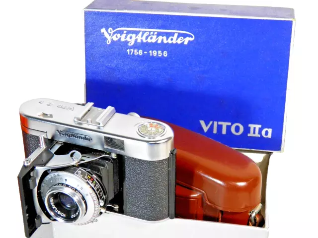 VOIGTLÄNDER VITO II-a WITH LEATHER BAG AND BOX CAMERA 100% UNUSED LIKE NEW!