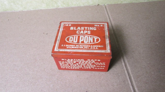 Vintage / Antique Du Pont Powder Co Blasting Cap Tin 100 No 6 Empty Tin