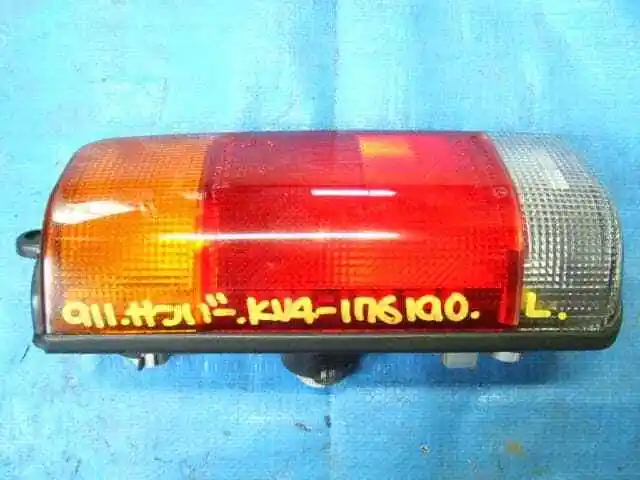 SUBARU Sambar 1998 V-KV4 Left Tail Light [Used] [PA01786548]