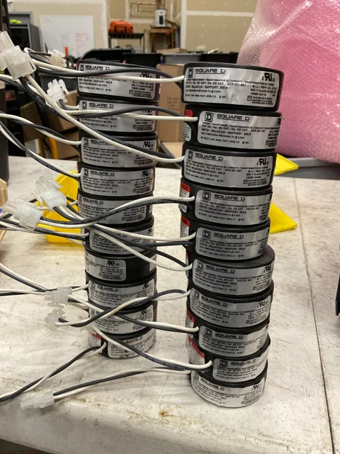 Lot of 20 Square D 2NR-301-001 Current Transformer