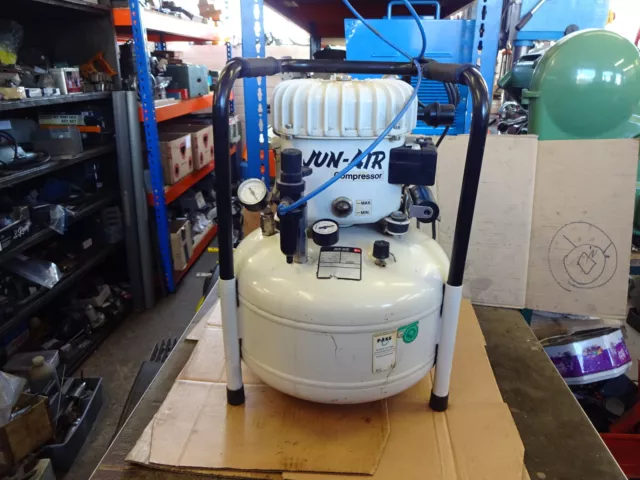 Jun-Air Model 6 compressor, silent run