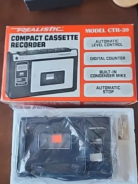 Realistic CTR-39 Portable Compact Cassette Tape Recorder NEW Old Stock w/ Cover