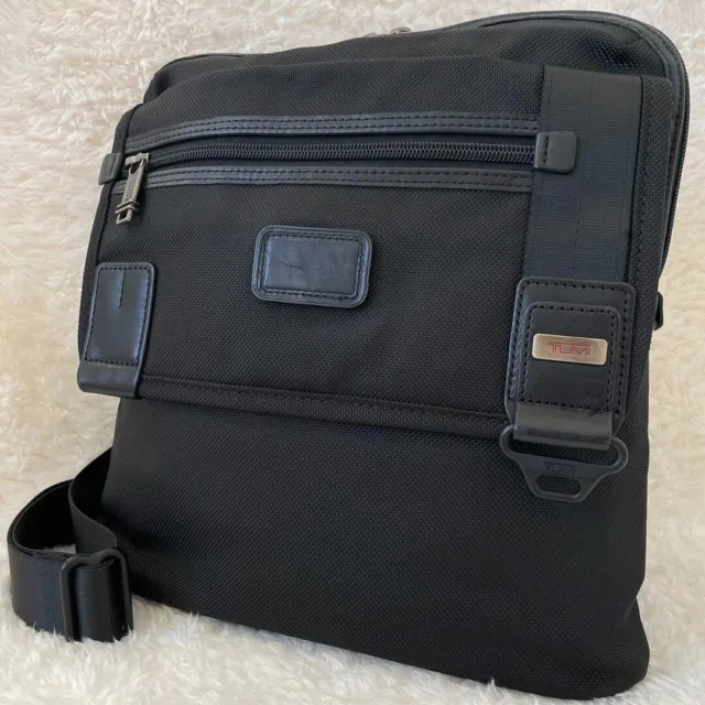 Tumi Shoulder Bag Alpha Bravo 22304 Messenger Bag Mens Black Casual Japan Used