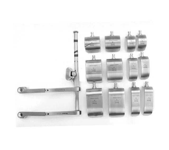 Buxton shoulder retractor set with 12 blades