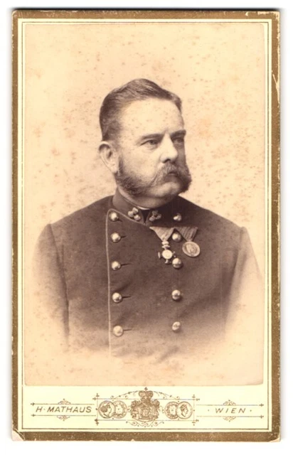 Fotografie H. Mathaus, Wien, Favoritenstrasse 21, Portrait K.u.k. Offizier in U