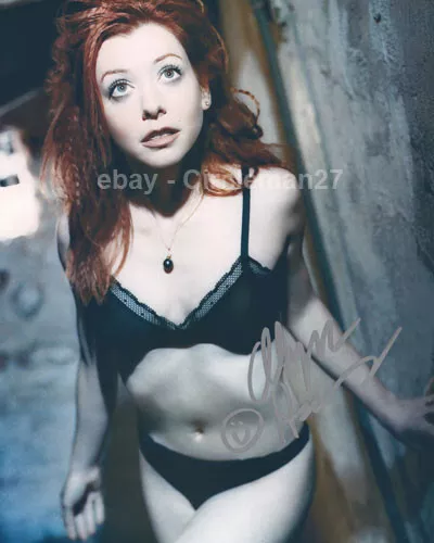 Alyson Hannigan "Buffy" Sexy Actress Signed Autographed 8x10" Photo