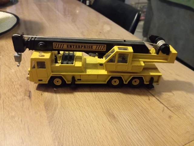 Schuco 1:43 Tatra T148 camion grue jaune / bleu 450285100 modèle