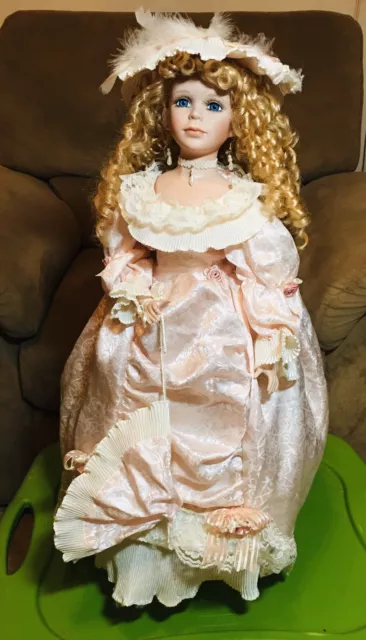 Alexandra 2000 on sale porcelain doll