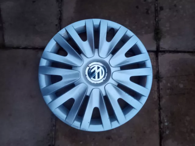 Vw caddy 15 deals inch wheel trims