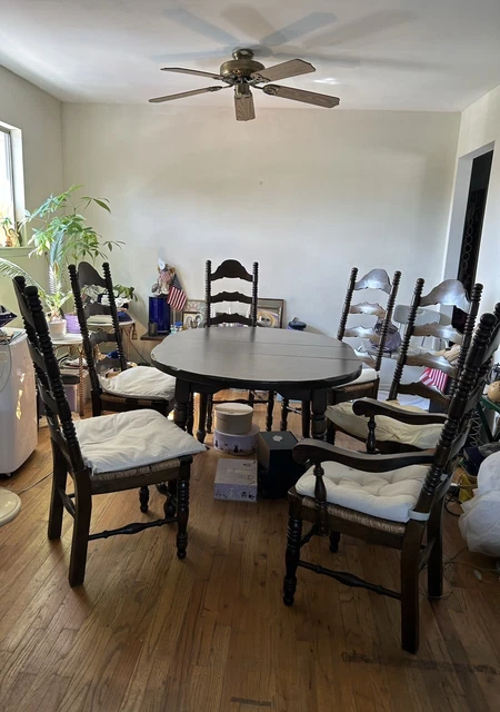 kitchen table and chairs