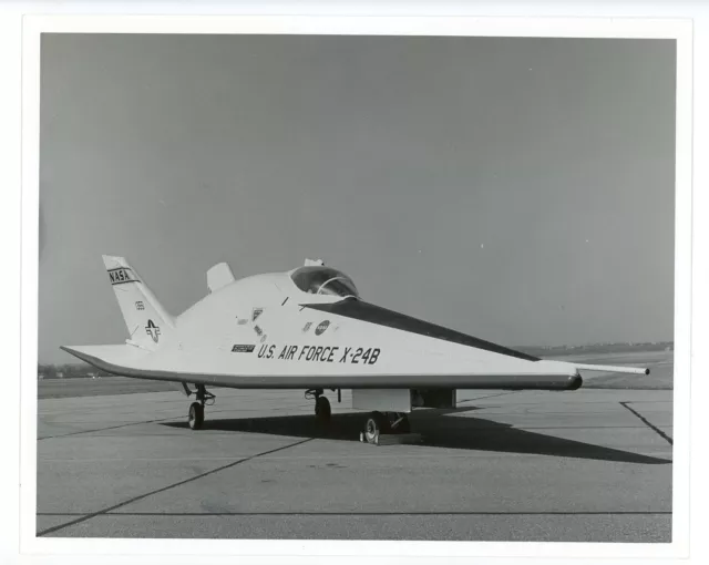 Photograph of Martin Marietta X-24B Experimental Aircraft 13551 1979