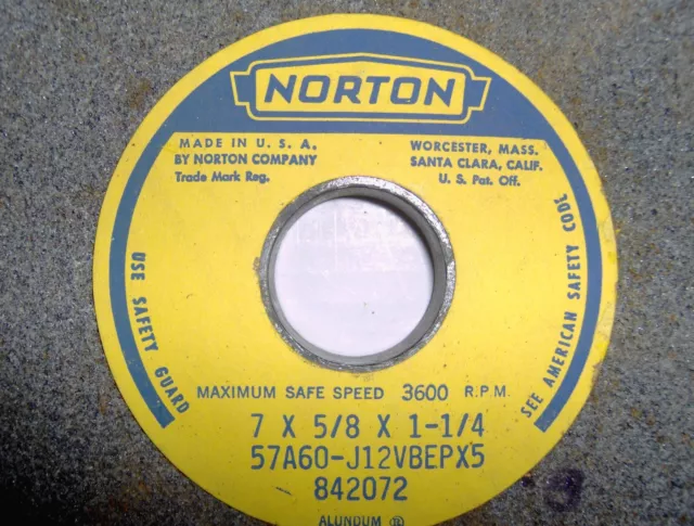 NORTON GRINDING WHEEL 7"x7"x5/8"x1-1/4" 3600 rpm ALUNDUM 57A60-J12VBEPX5 842072