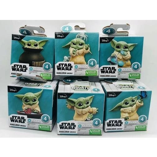 STAR WARS The Mandalorian The Child Vinyl Figure - Bounty Collection Helmet Hide Edition