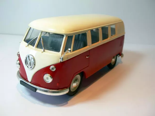 Schuco 452030300 VW T2 Bus rot/weiss Maßstab 1:64 Modellauto, Maßstab 1:64  / 3 Inch, Maßstab
