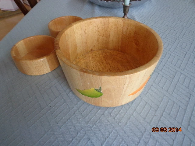 Clay Art Hand Painted Wooden Serving Mixing Bowl, 2001, Pepper 11" 3 bowls 4 pc