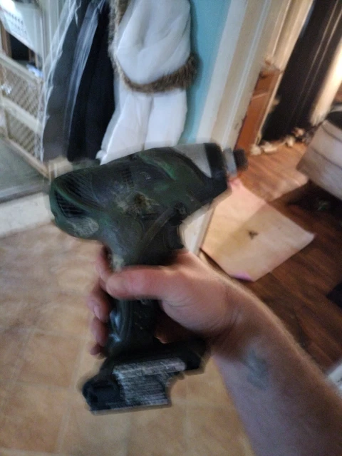 Hitachi DS18os ac 18V Cordless Lithium Ion Brushless Driver Drill with Two 1.5Ah Hitachi DS18os ac 18V Cordless Lithium Ion Brushless Driver Drill with Two 1.5Ah