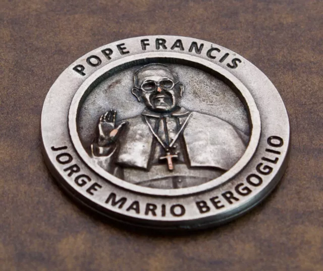 Catholic Leader Pope Francis Jorge Mario Bergoglio Pocket Token with Prayer