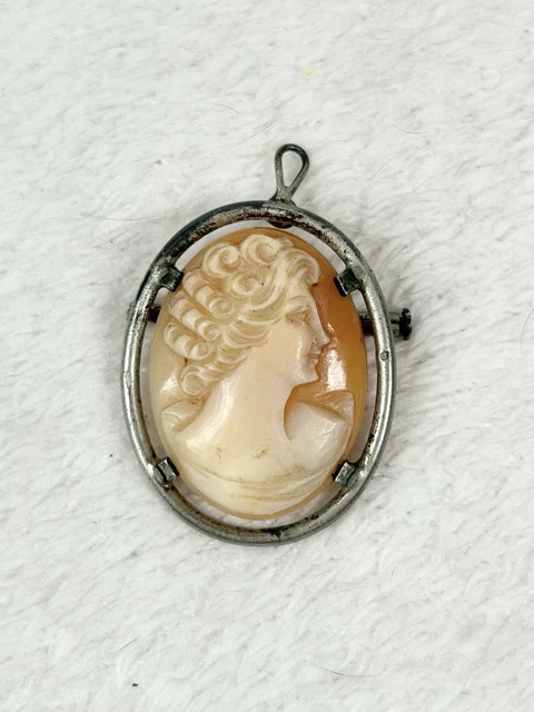 Très Jolie Broche Ou Pendentif Ancien En Camée De Coquillage, Argent Massif émaillé - Vintage