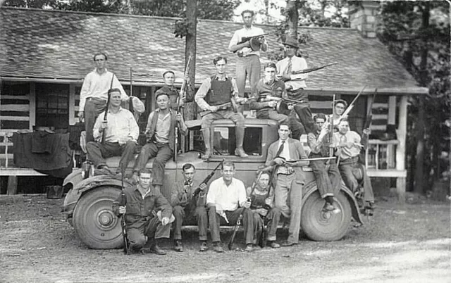 Antique Neighborhood Watch Photo 999b Odd Strange & Bizarre 2