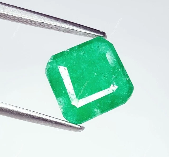 Émeraude 1.46 carats taille Ovale | Bonnot Paris