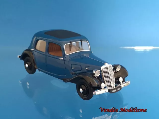 Voiture de  collection - Citroen traction 7A 1934  - Universal Hobbies  1/43