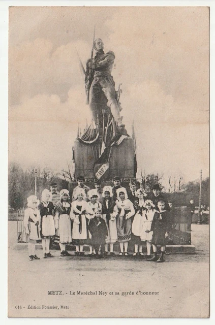METZ - Moselle - CPA 57 - Militaire - Statue de Ney et Lorraines