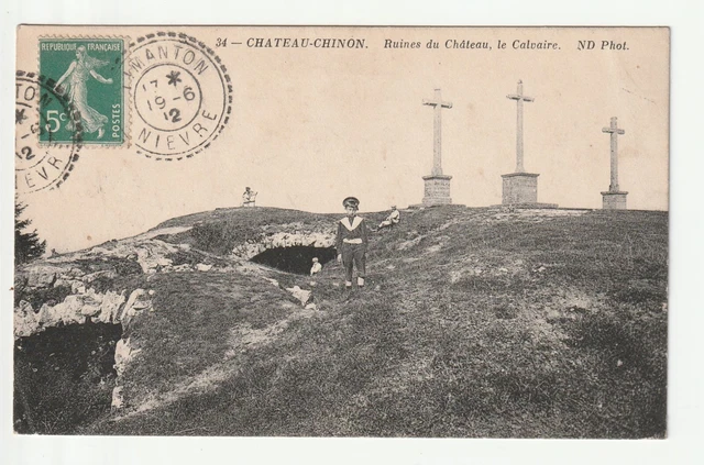 CHATEAU CHINON - Nievre - CPA 58 - Enfants aux Ruines du Chateau - Le Calvaire