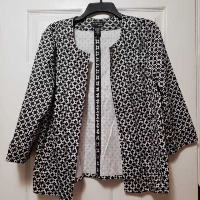 Attyre New York women's unlined open front jacket, black/white square, size L