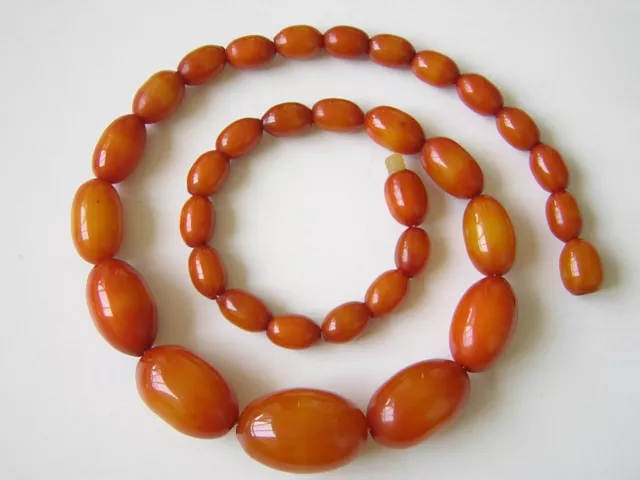 Antike Echte Bakelit Oliven Kette Egg Yolk Real Bakelite Necklace 26,0 g