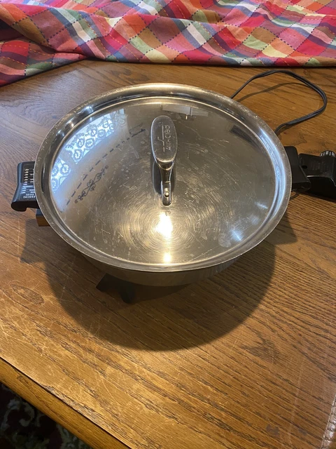 SALADMASTER #7817 ELECTRIC OIL CORE SKILLET 11" with cord SALADMASTER #7817 ELECTRIC OIL CORE SKILLET 11" with cord
