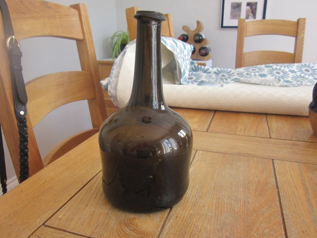 Excellent Condition C18Th English Black Glass Long Neck Mallet Wine Bottle