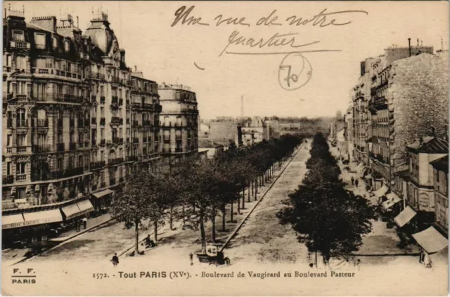 CPA PARIS 15e Boulevard de Vaugirard au Boulevard Pasteur (65896)